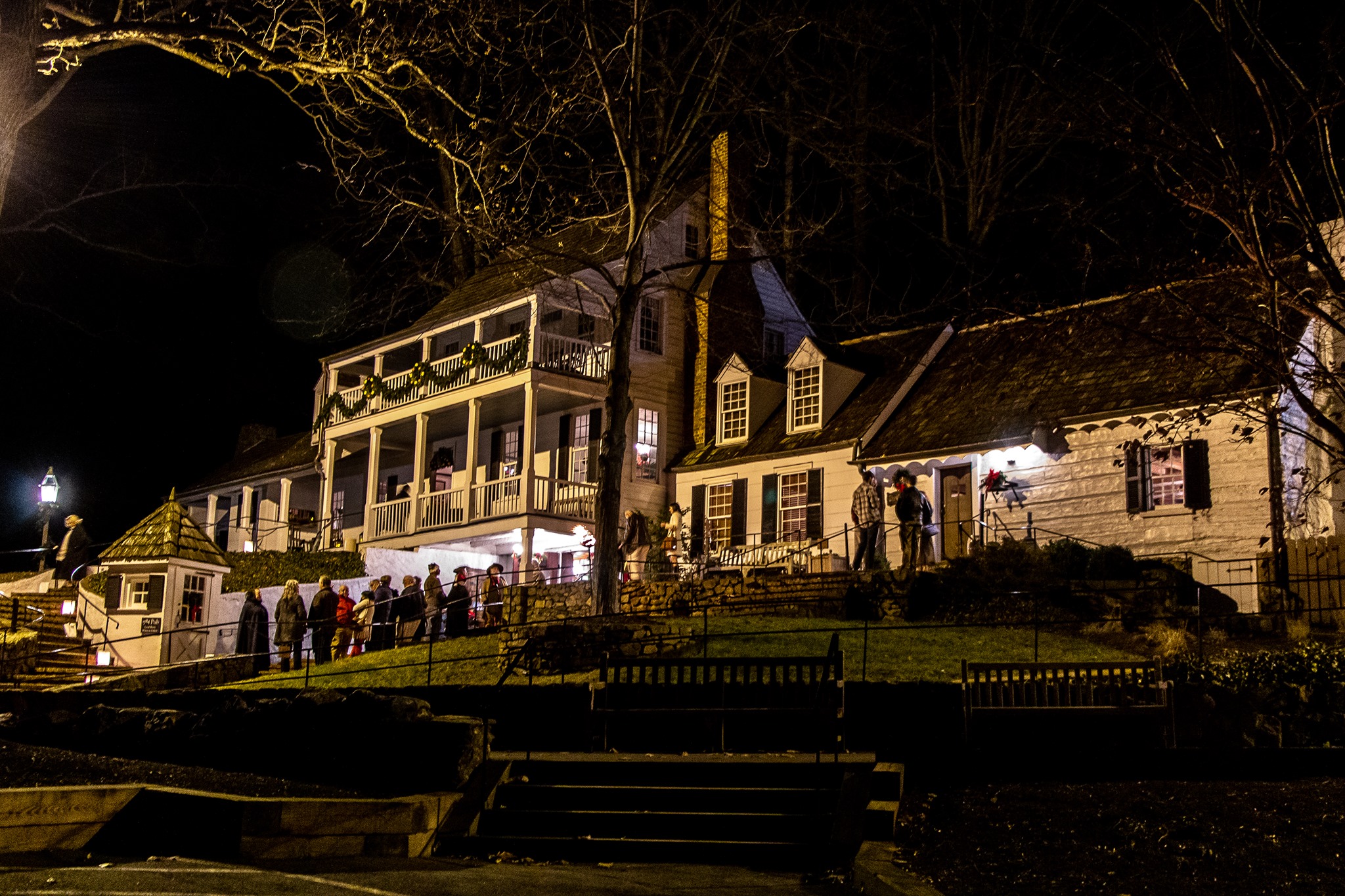 Candlelit Tavern at Yuletide Dinners
